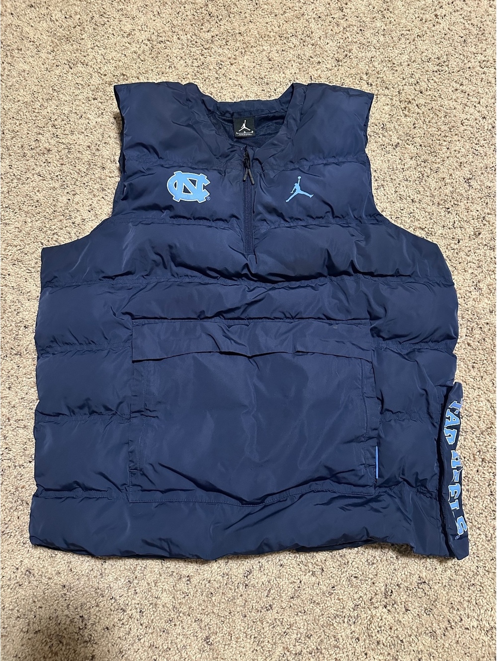 Jordan North Carolina Tar Heels Navy Blue Puffer Vest Large